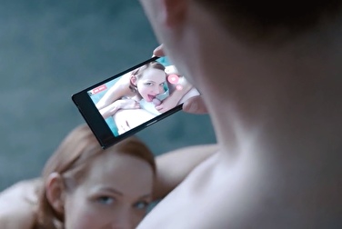 Луиза Краузе соблазнила мужа и жену в сериале 